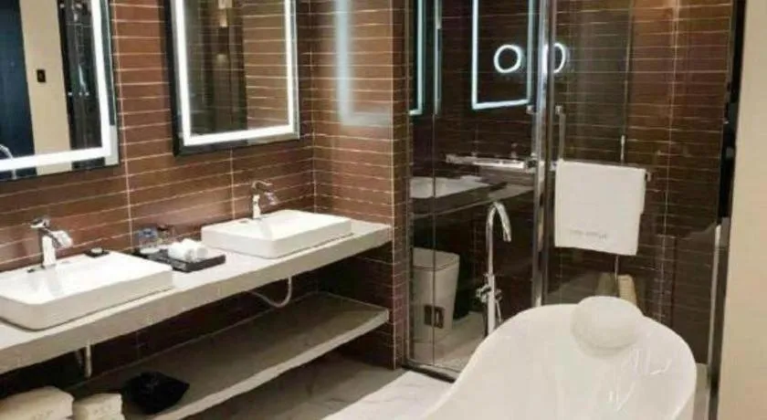 Xana Hotelle Tangshan North Railway Station