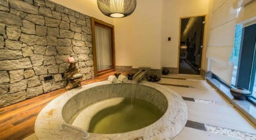 Ramada by Wyndham Guergou