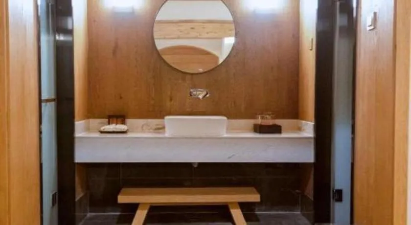 Ramada by Wyndham Guergou