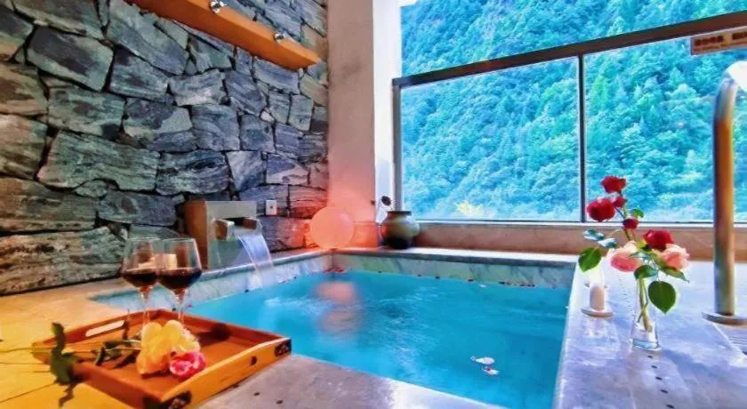 Ramada by Wyndham Guergou