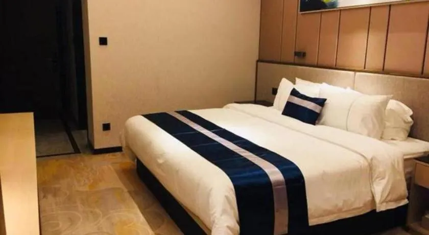 Bed in Howard Johnson by Wyndham Life Changrong