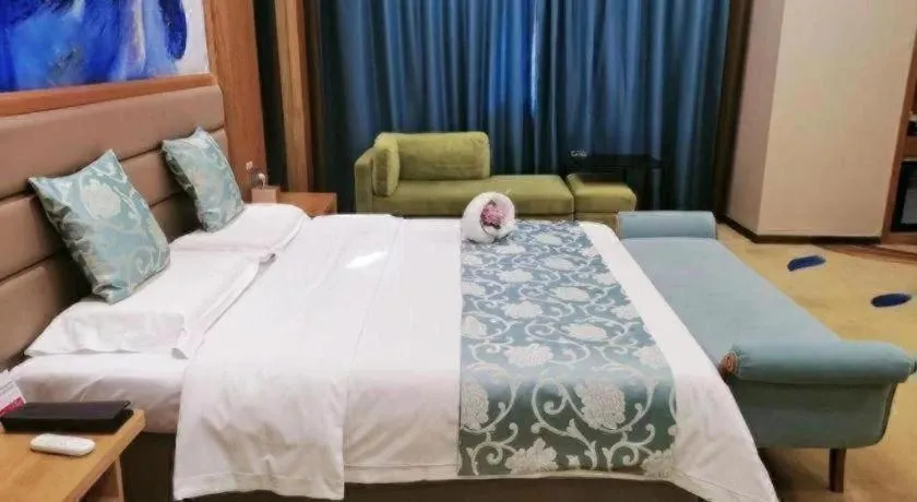 Bed in Ramada by Wyndham Taixing