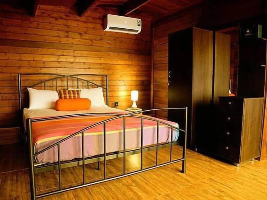 Bed in Ma-Oya Retreat