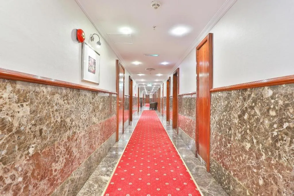 OYO 482 Sun And Sands Downtown