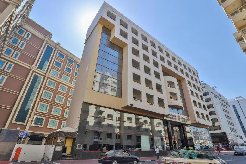 OYO 482 Sun And Sands Downtown