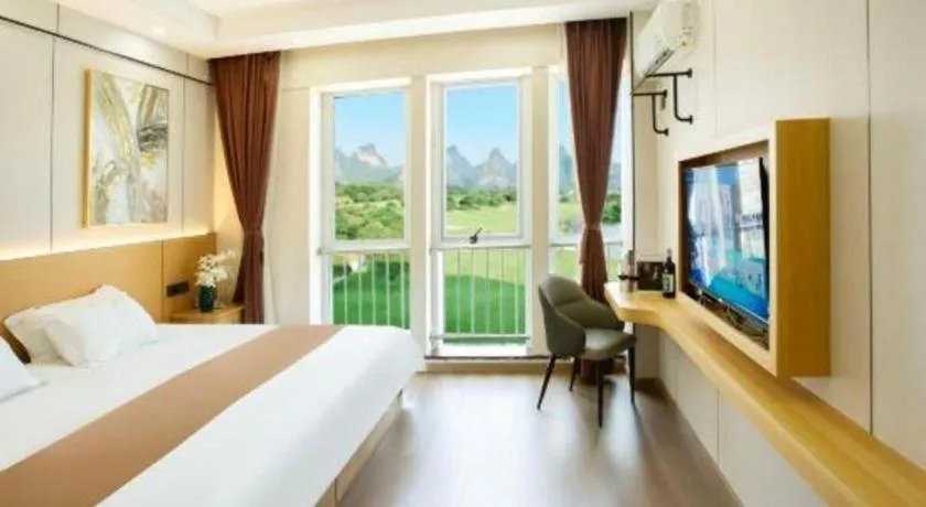 Bed in Guilin Wanjing Hotel