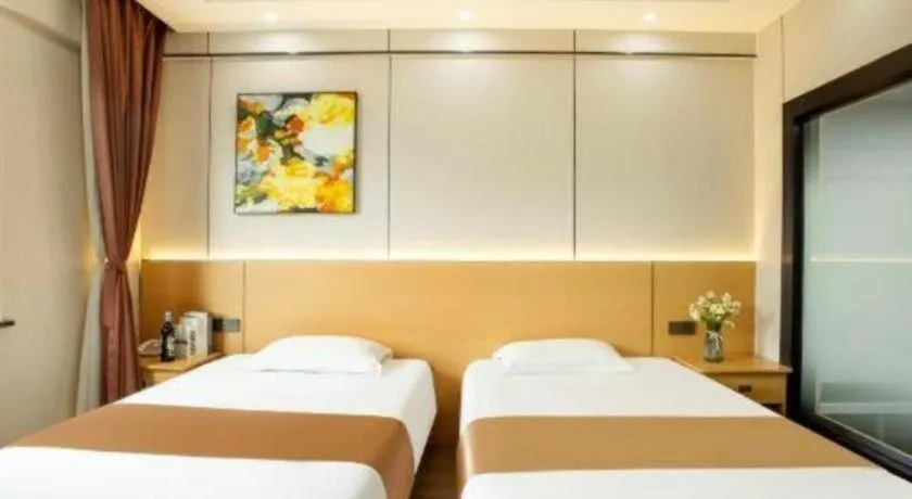 Bed in Guilin Wanjing Hotel