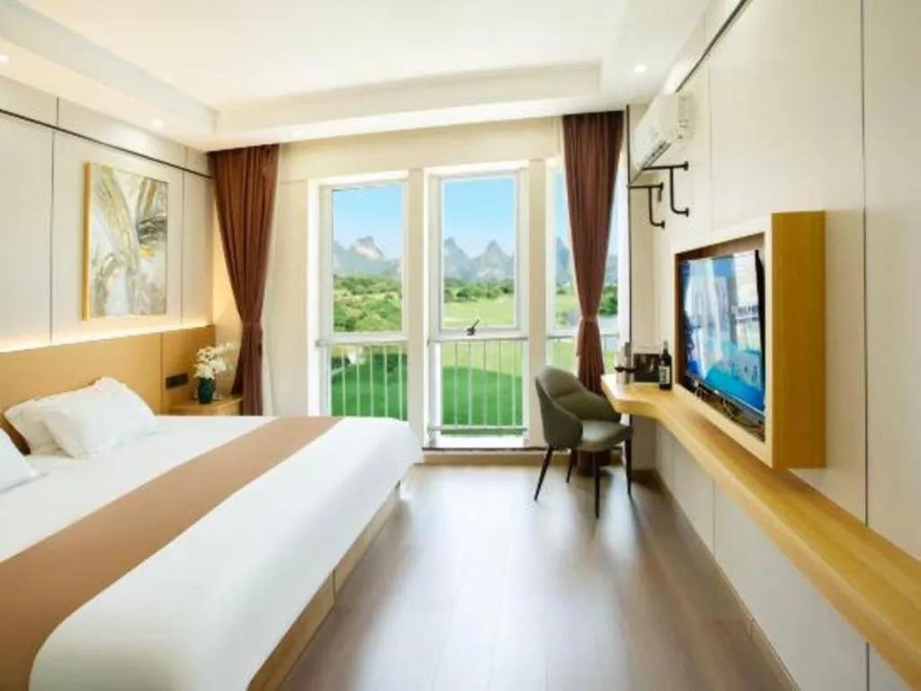 Bed in Guilin Wanjing Hotel