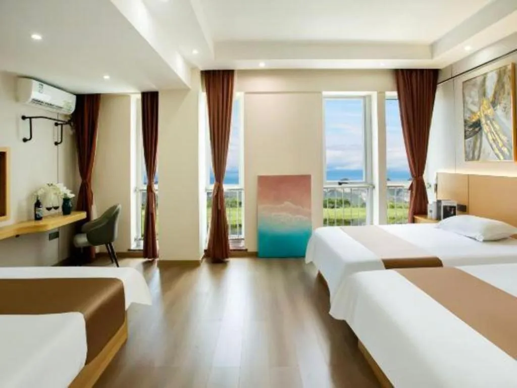 Bed in Guilin Wanjing Hotel