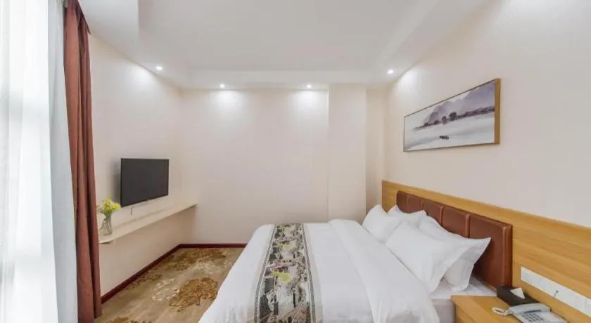 Bed in Guilin Wanjing Hotel