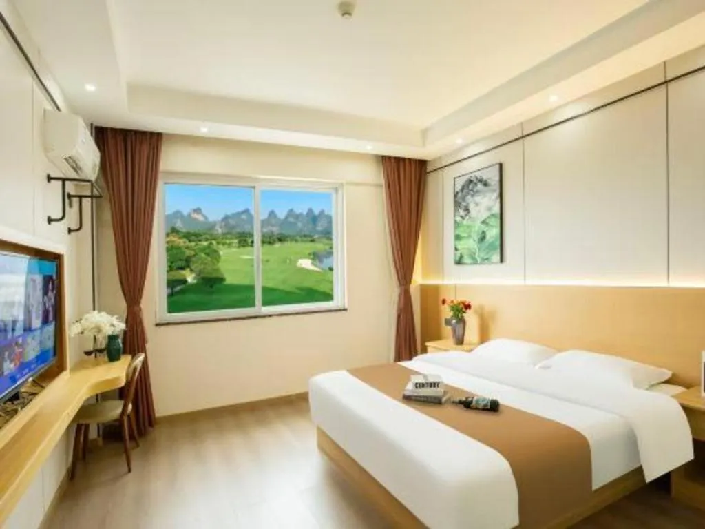 Bed in Guilin Wanjing Hotel