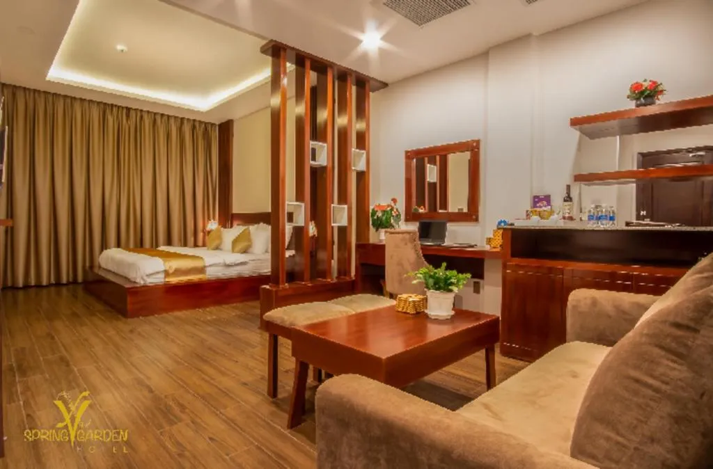 Bed in SPRING GARDEN HOTEL LK