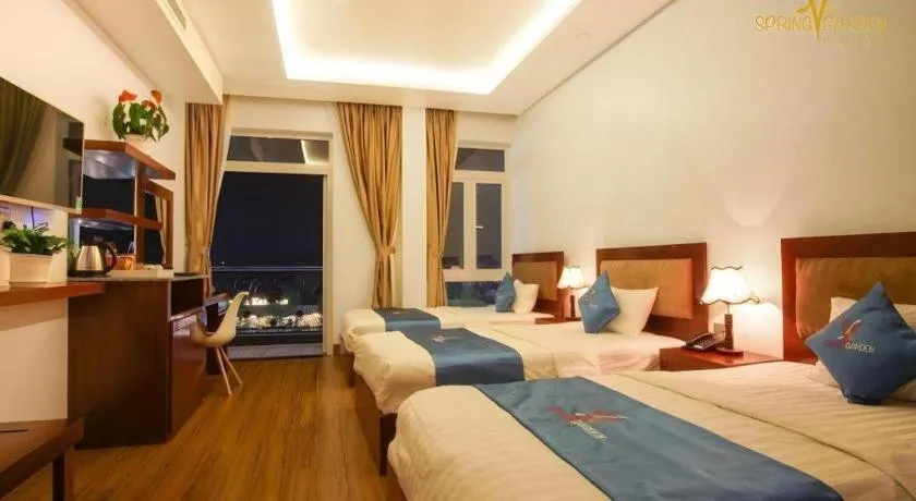 Bed in SPRING GARDEN HOTEL LK