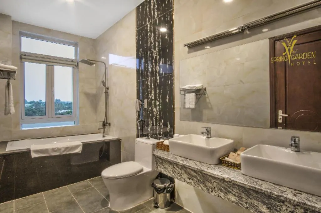 SPRING GARDEN HOTEL LK