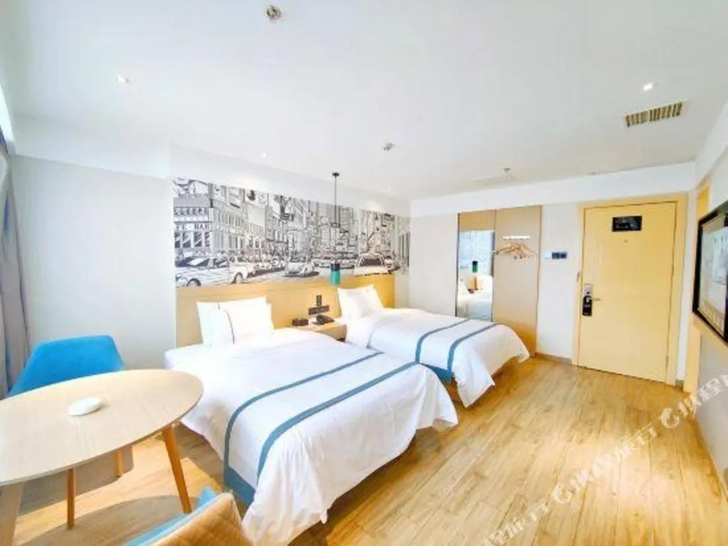 Bed in City Comfort Inn Changsha Huangxing Avenue Airport Longhua Metro Station