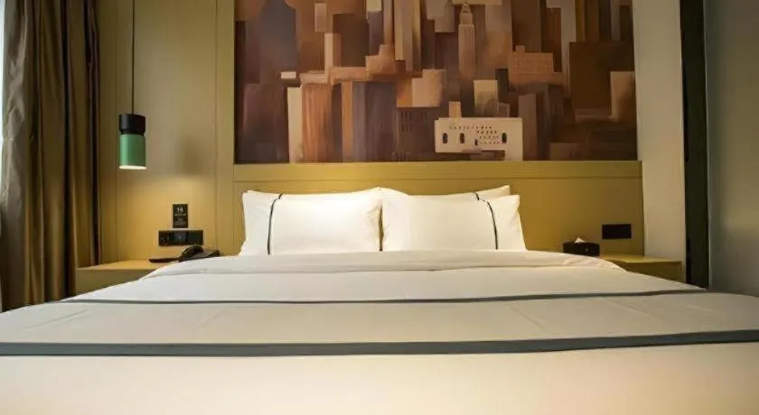 Bed in City Comfort Inn Changsha Huangxing Avenue Airport Longhua Metro Station