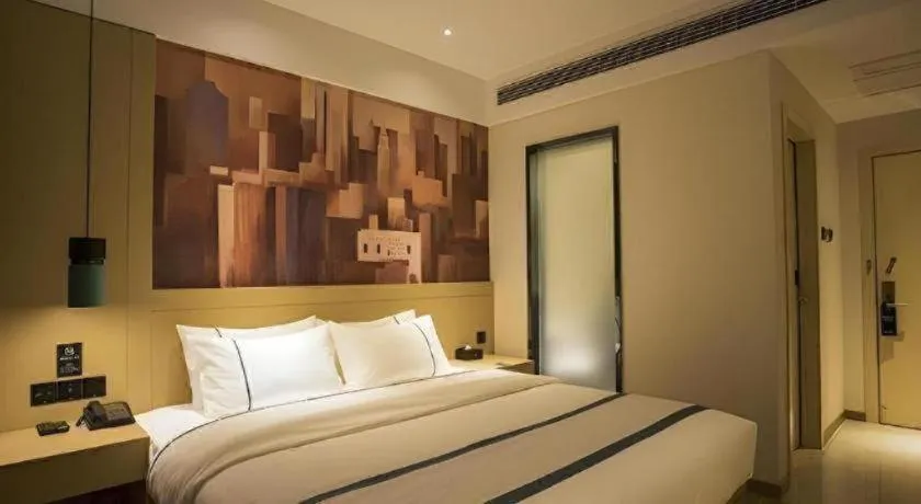 Bed in City Comfort Inn Changsha Huangxing Avenue Airport Longhua Metro Station