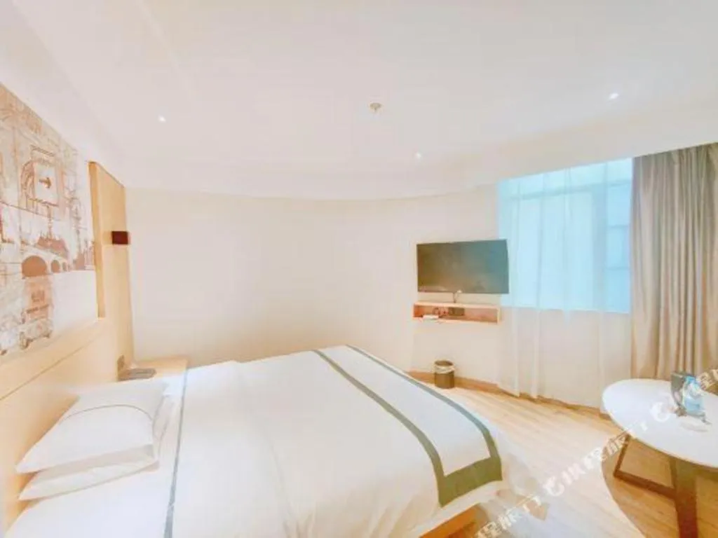 Bed in City Comfort Inn Changsha Huangxing Avenue Airport Longhua Metro Station