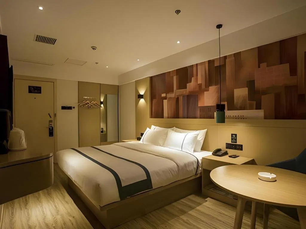 Bed in City Comfort Inn Changsha Huangxing Avenue Airport Longhua Metro Station