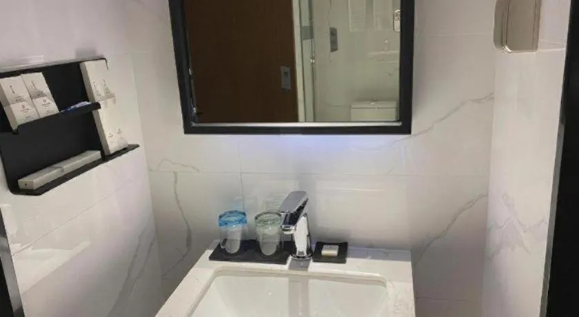 Borrman Hotel Zhanjiang Wuchuan Jinsha Plaza