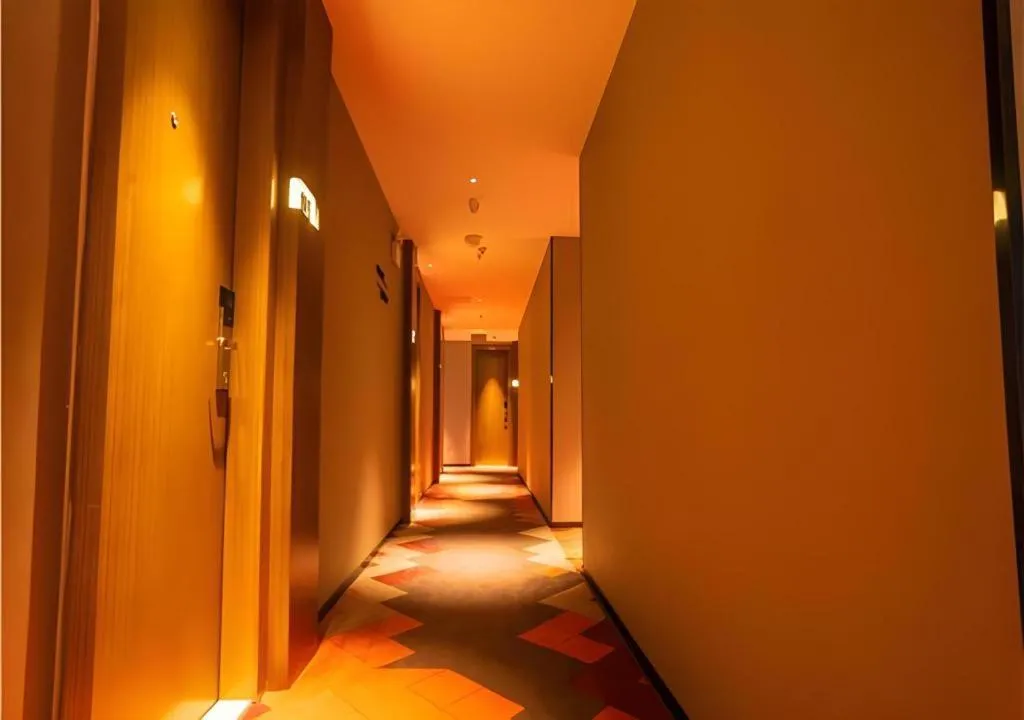 Borrman Hotel Zhanjiang Wuchuan Jinsha Plaza