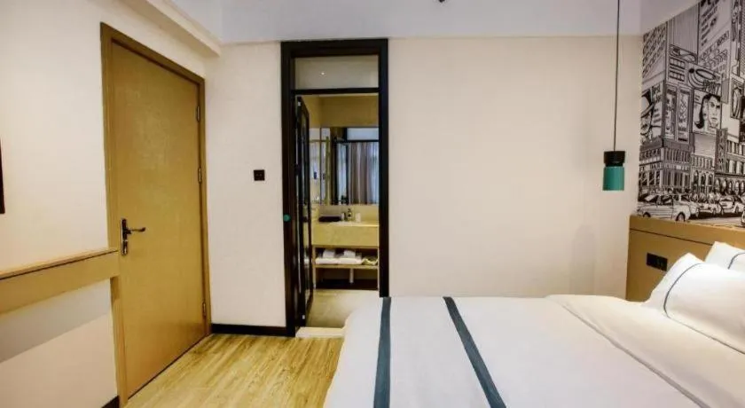 Bed in City Comfort Inn Xingtai Wanda