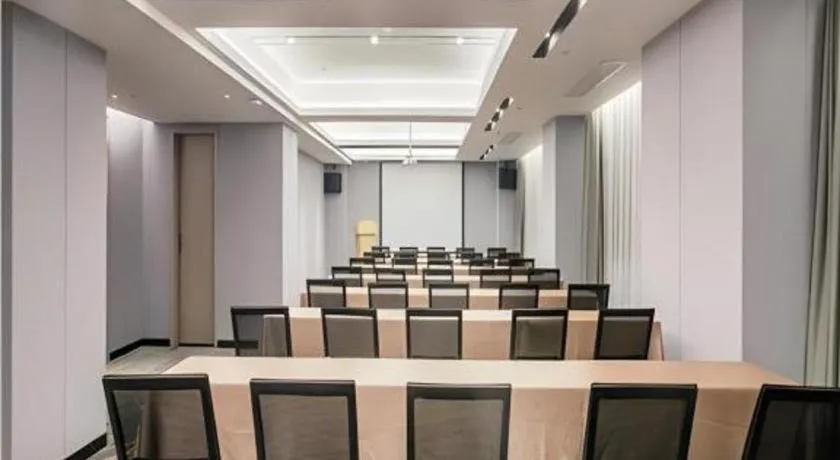 Echarm Hotel Wuhan Huangpi Xiangyang Avenue