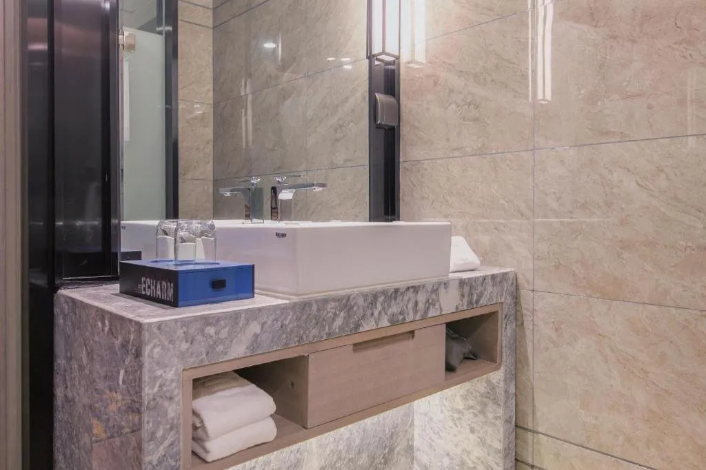 Echarm Hotel Wuhan Huangpi Xiangyang Avenue