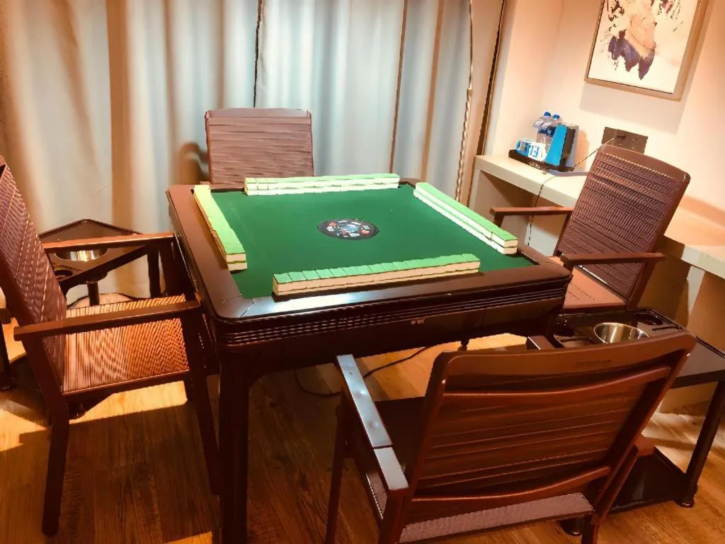 Echarm Hotel Wuhan Huangpi Xiangyang Avenue