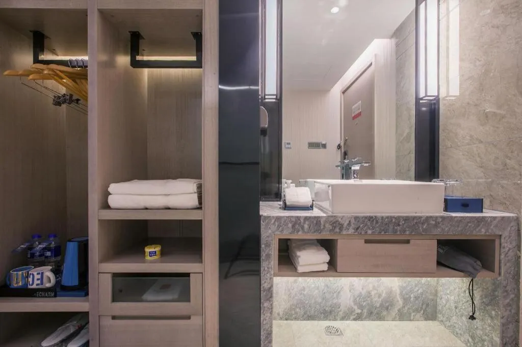 Echarm Hotel Wuhan Huangpi Xiangyang Avenue
