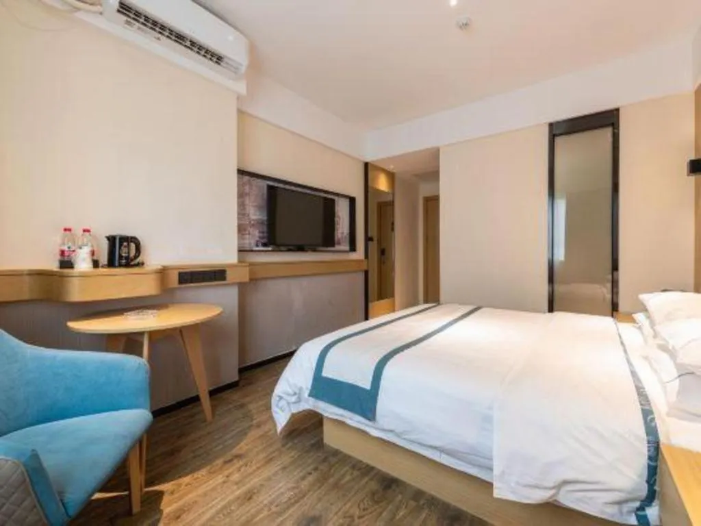 Bed in City Comfort Inn Dongguan Liaobu Jingtai Jiarong Shopping Plaza