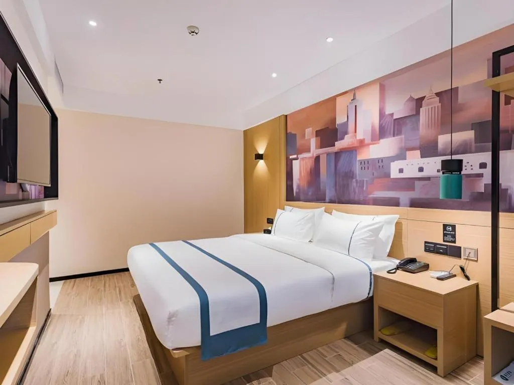 Bed in City Comfort Inn Dongguan Liaobu Jingtai Jiarong Shopping Plaza