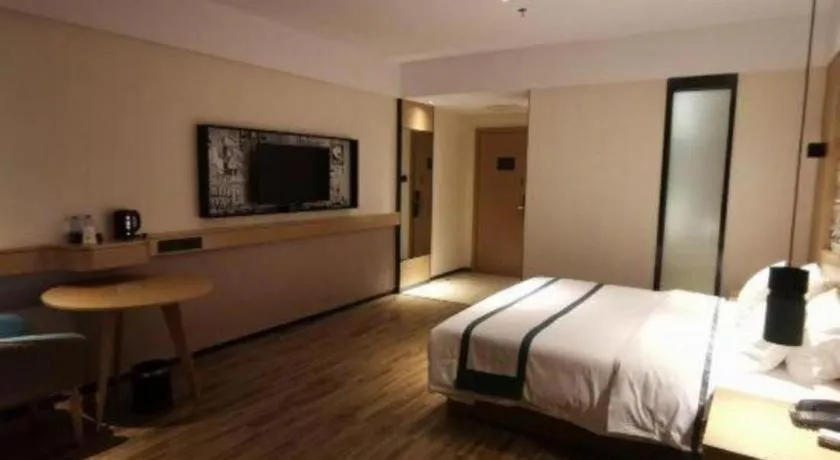 Bed in City Comfort Inn Dongguan Liaobu Jingtai Jiarong Shopping Plaza