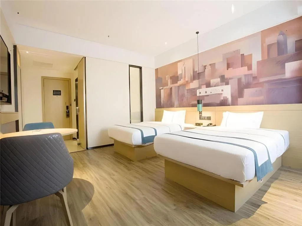Bed in City Comfort Inn Dongguan Liaobu Jingtai Jiarong Shopping Plaza