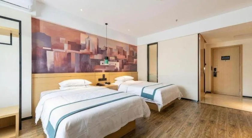 Bed in City Comfort Inn Dongguan Liaobu Jingtai Jiarong Shopping Plaza