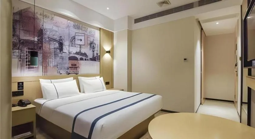 Bed in City Comfort Inn Dongguan Liaobu Jingtai Jiarong Shopping Plaza