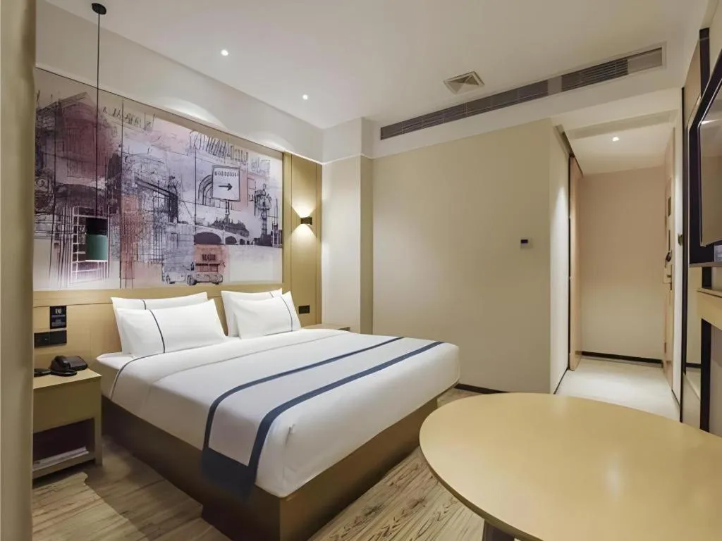 Bed in City Comfort Inn Dongguan Liaobu Jingtai Jiarong Shopping Plaza