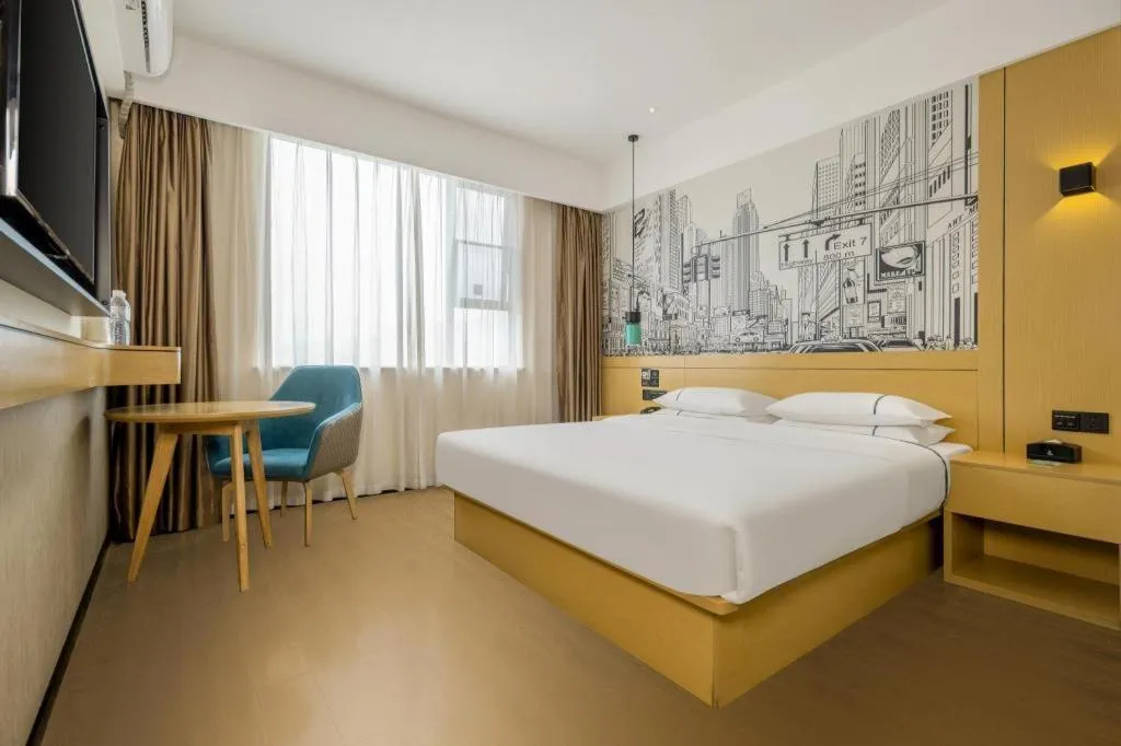 Bed in City Comfort Inn Xingye High-Speed Railway Station