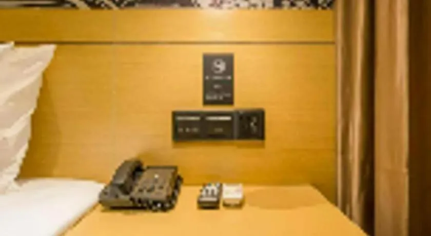 Bed in City Comfort Inn Xingye High-Speed Railway Station