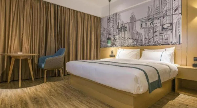 Bed in City Comfort Inn Xingye High-Speed Railway Station