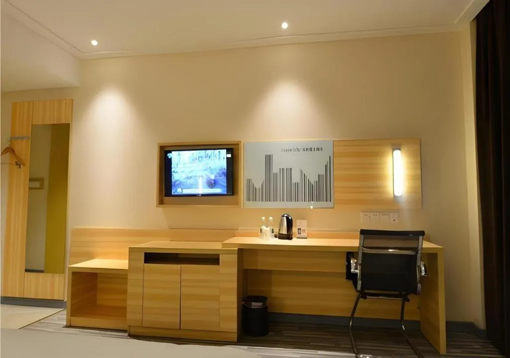 City Comfort Inn Wuhan Qingshan Jianshi Qingyiju Metro Station