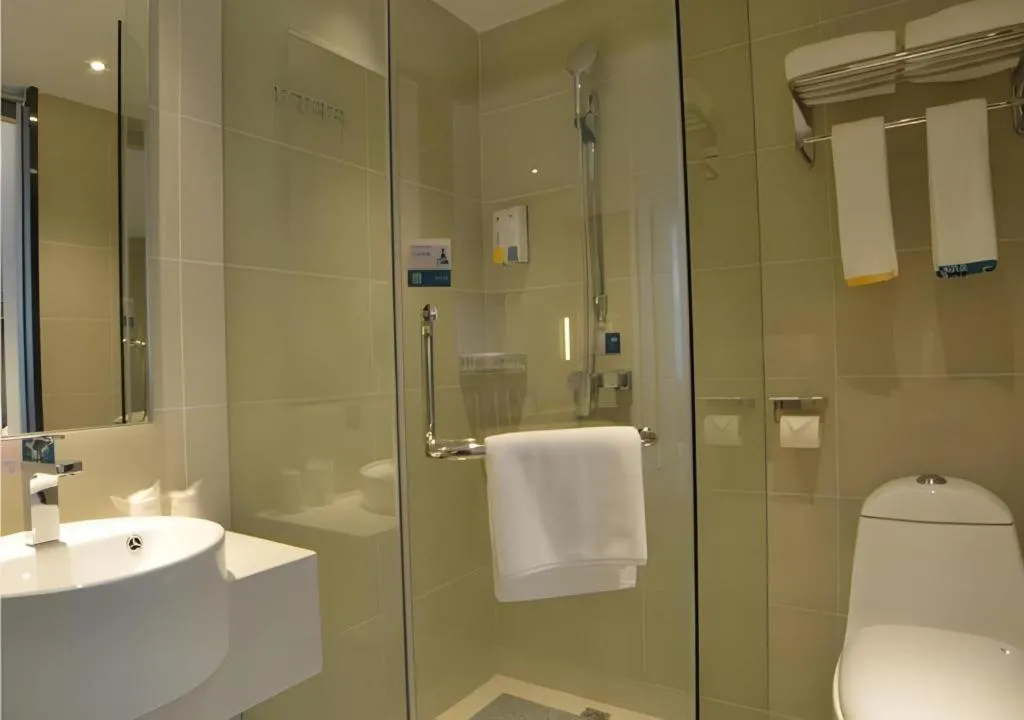 City Comfort Inn Wuhan Qingshan Jianshi Qingyiju Metro Station