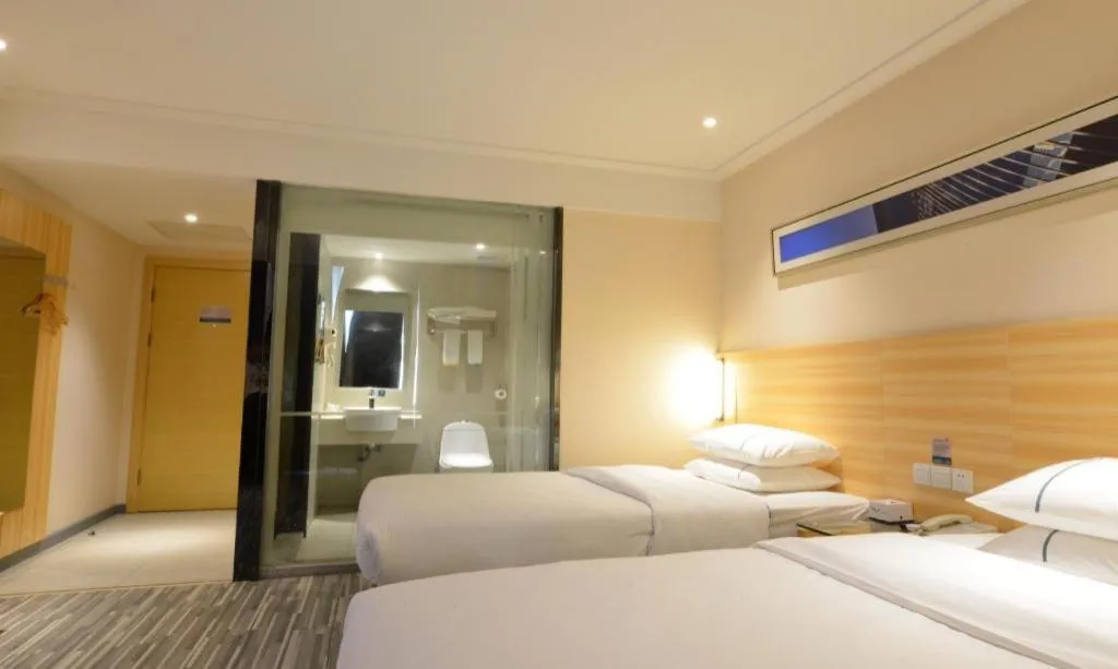 Bed in City Comfort Inn Wuhan Qingshan Jianshi Qingyiju Metro Station