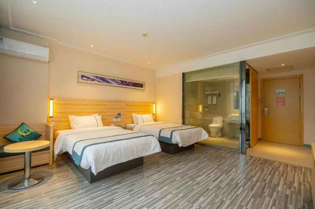 Bed in City Comfort Inn Wuhan Qingshan Jianshi Qingyiju Metro Station