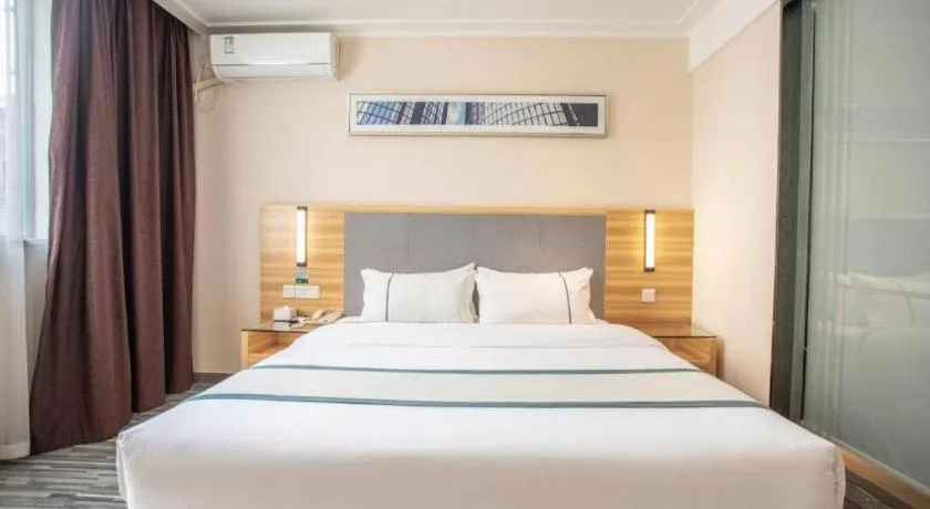 Bed in City Comfort Inn Hengyang Shigu Shuyuan