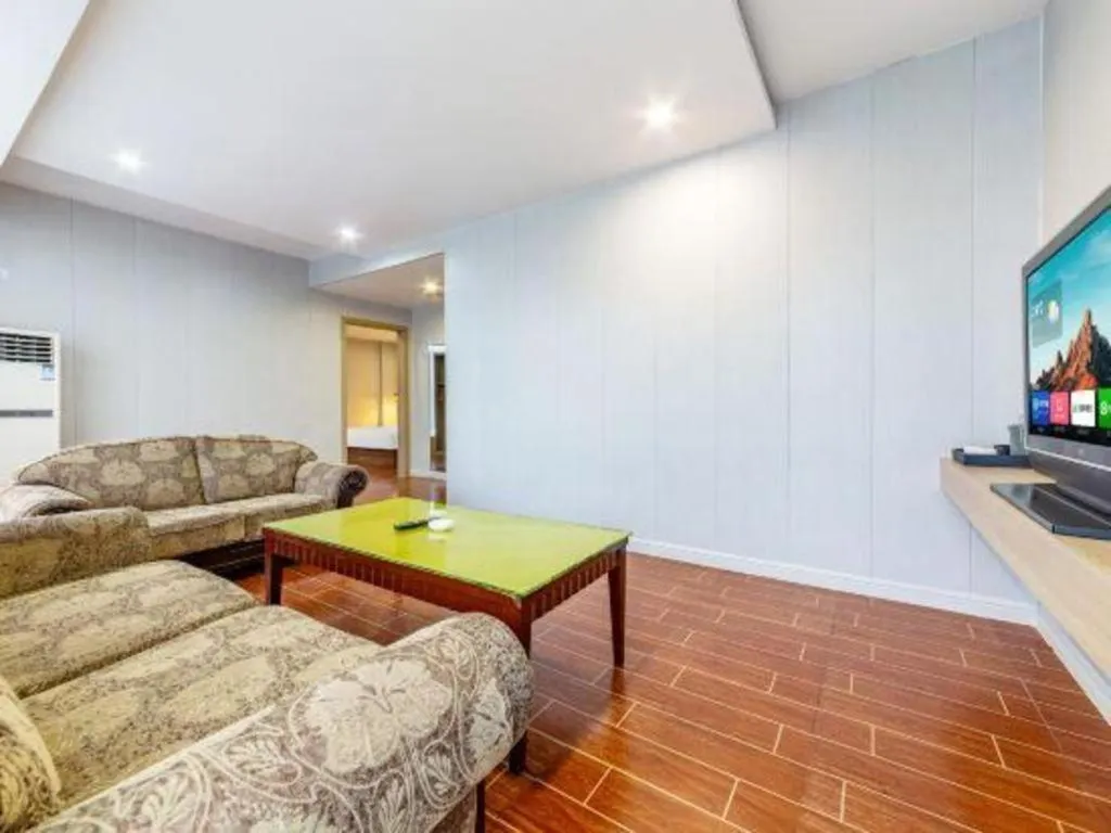 Borrman Hotel Shaoguan Century East Street Fengcai Building