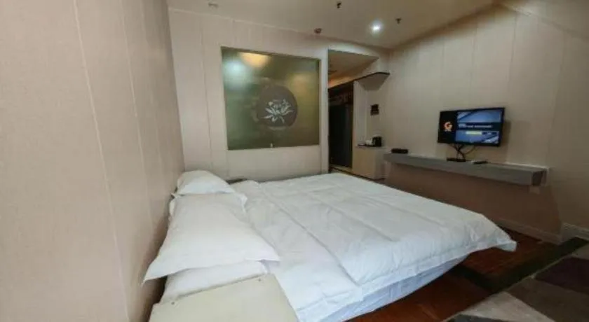 Bed in Borrman Hotel Shaoguan Century East Street Fengcai Building
