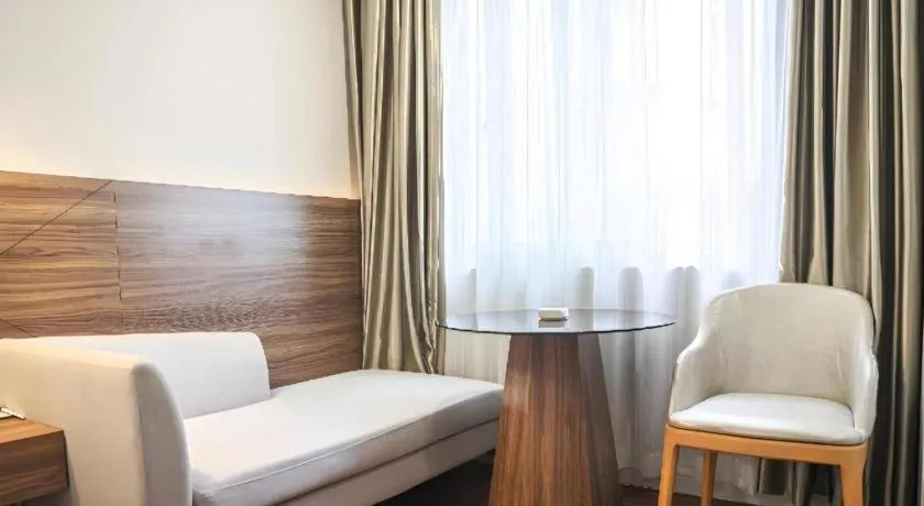 Bed in Borrman Hotel Shaoguan Century East Street Fengcai Building