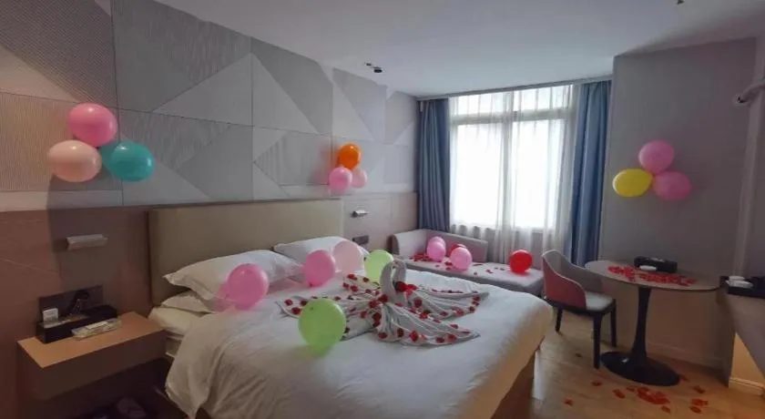 Bed in Borrman Hotel Shaoguan Century East Street Fengcai Building