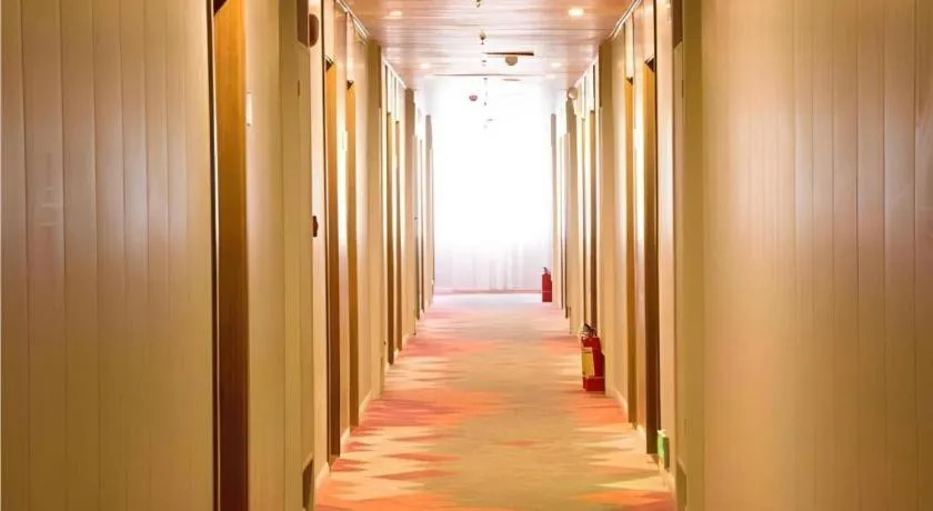 Borrman Hotel Shaoguan Century East Street Fengcai Building